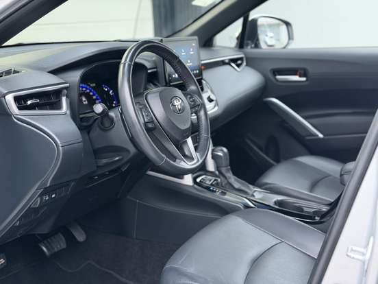 TOYOTA-COROLLA CROSS-2023