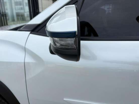 TOYOTA-COROLLA CROSS-2024