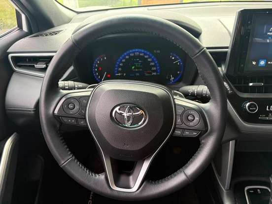 TOYOTA-COROLLA CROSS-2024
