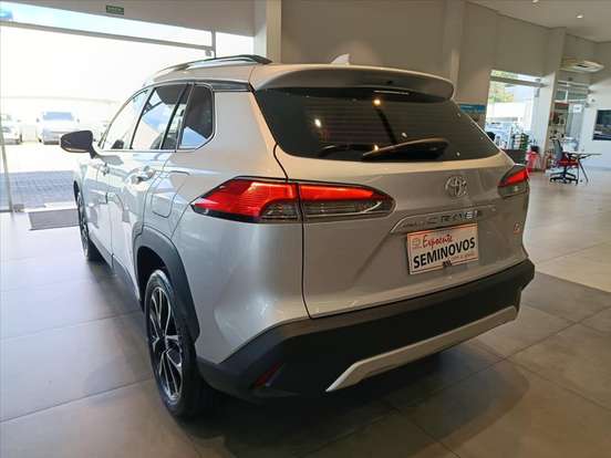 TOYOTA-COROLLA CROSS-2024