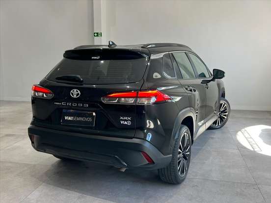 TOYOTA-COROLLA CROSS-2024