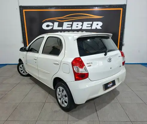 TOYOTA-ETIOS-2014