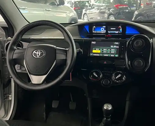 TOYOTA-ETIOS-2019