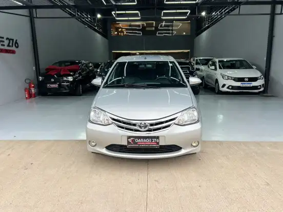 TOYOTA-ETIOS-1.5 PLATINUM SEDAN 16V FLEX 4P MANUAL TOYOTA-ETIOS-2014