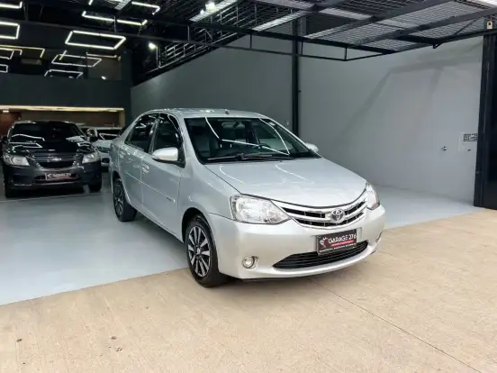 TOYOTA-ETIOS-1.5 PLATINUM SEDAN 16V FLEX 4P MANUAL TOYOTA-ETIOS-2014