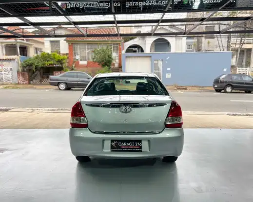 TOYOTA-ETIOS-2014