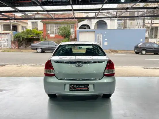 TOYOTA-ETIOS-1.5 PLATINUM SEDAN 16V FLEX 4P MANUAL TOYOTA-ETIOS-2014