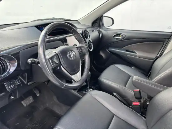 TOYOTA-ETIOS-1.5 XLS 16V FLEX 4P AUTOMÁTICO TOYOTA-ETIOS-2016