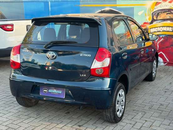 TOYOTA-ETIOS-2015