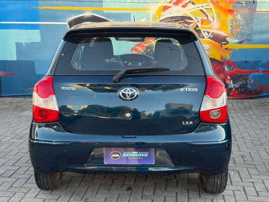 TOYOTA-ETIOS-1.3 X 16V FLEX 4P MANUAL TOYOTA-ETIOS-2015