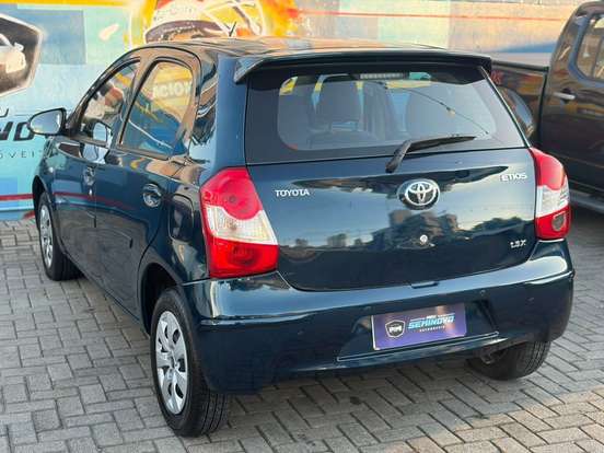 TOYOTA-ETIOS-1.3 X 16V FLEX 4P MANUAL TOYOTA-ETIOS-2015
