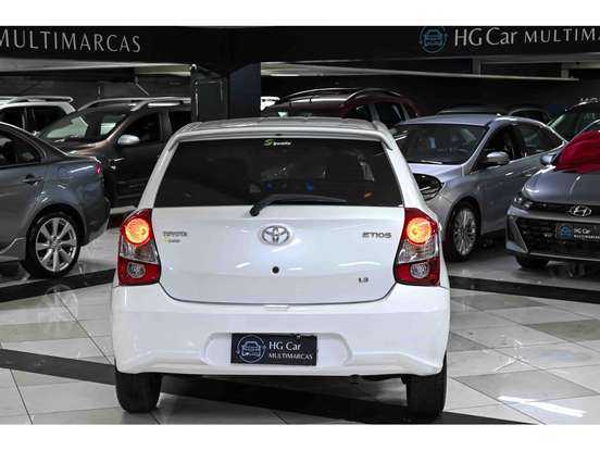 TOYOTA-ETIOS-2018