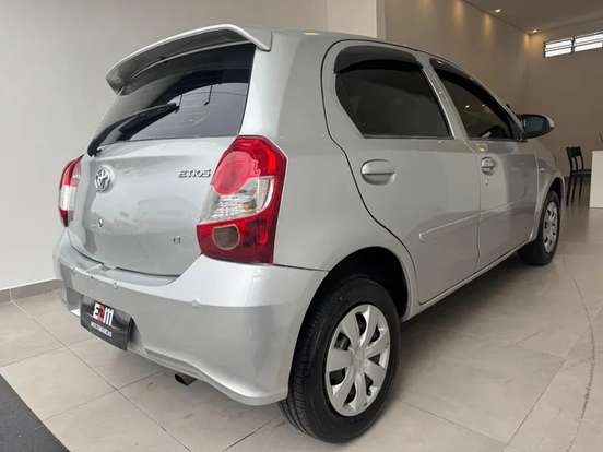 TOYOTA-ETIOS-2014