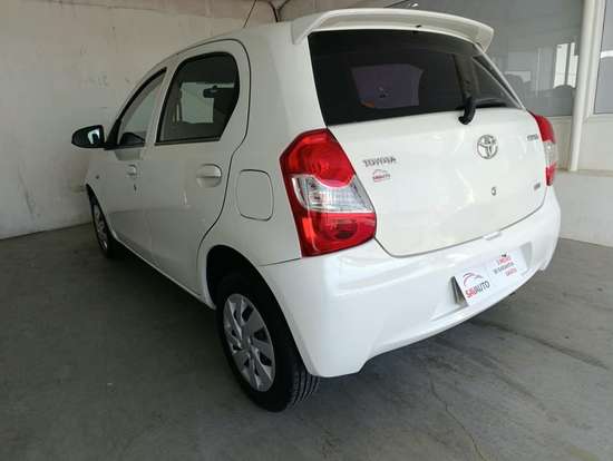 TOYOTA-ETIOS-2014