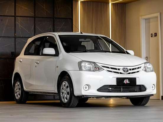 TOYOTA-ETIOS-1.3 XS 16V FLEX 4P MANUAL TOYOTA-ETIOS-2013