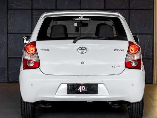 TOYOTA-ETIOS-1.3 XS 16V FLEX 4P MANUAL TOYOTA-ETIOS-2013