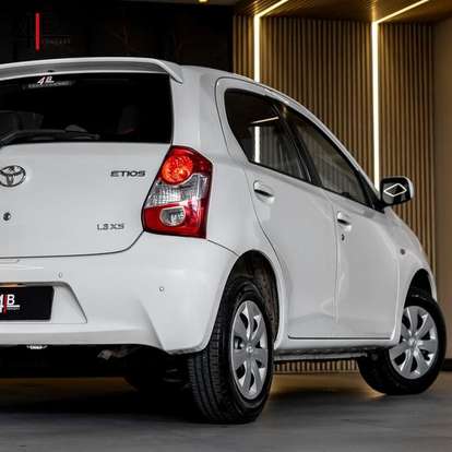 TOYOTA-ETIOS-2013