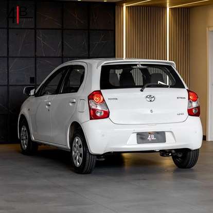 TOYOTA-ETIOS-2013