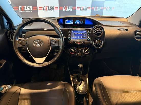 TOYOTA-ETIOS-2017