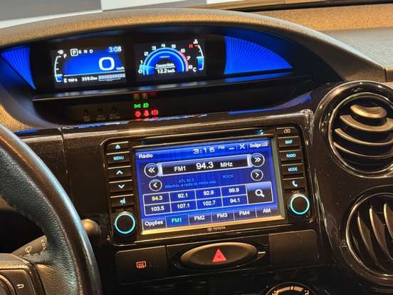 TOYOTA-ETIOS-2017