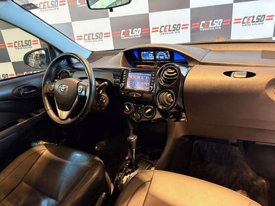 TOYOTA-ETIOS-1.5 PLATINUM SEDAN 16V FLEX 4P AUTOMÁTICO TOYOTA-ETIOS-2017
