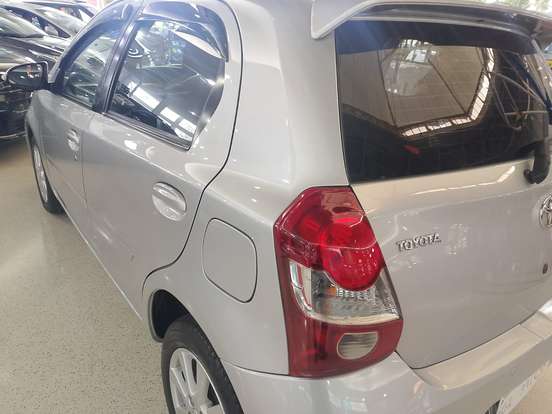 TOYOTA-ETIOS-1.5 X PLUS 16V FLEX 4P AUTOMÁTICO TOYOTA-ETIOS-2019
