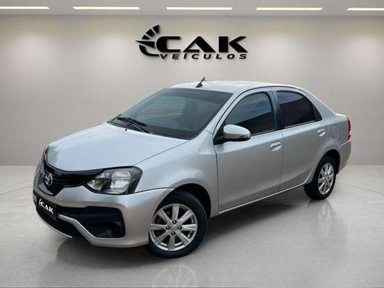 TOYOTA-ETIOS-2019