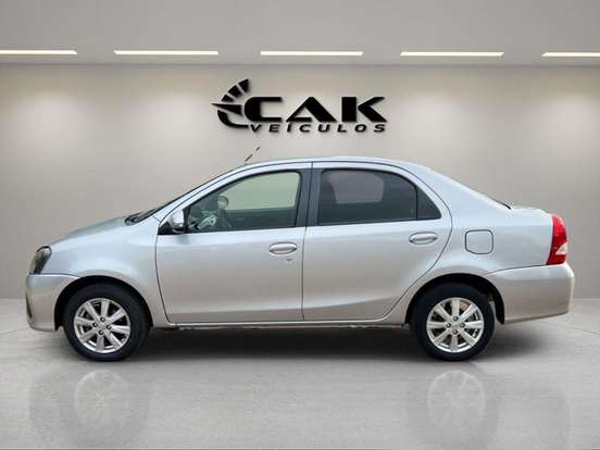 TOYOTA-ETIOS-1.5 X PLUS SEDAN 16V FLEX 4P MANUAL TOYOTA-ETIOS-2019