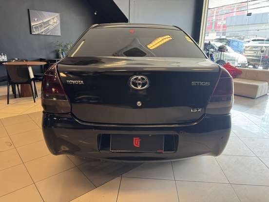 TOYOTA-ETIOS-2014
