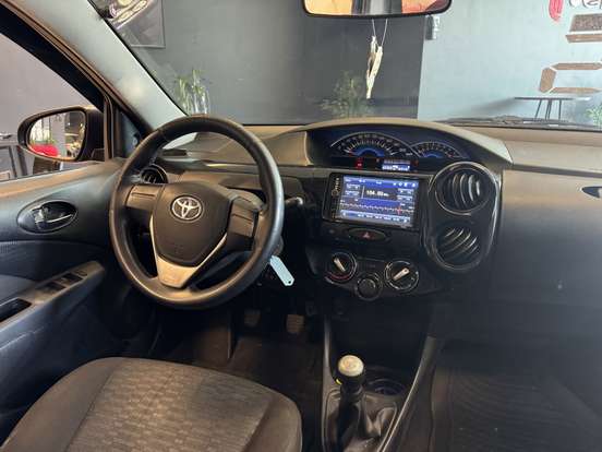 TOYOTA-ETIOS-1.5 X SEDAN 16V FLEX 4P MANUAL TOYOTA-ETIOS-2014