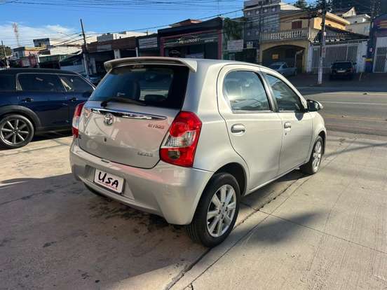 TOYOTA-ETIOS-2016