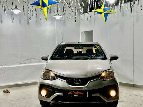 TOYOTA-ETIOS-2017