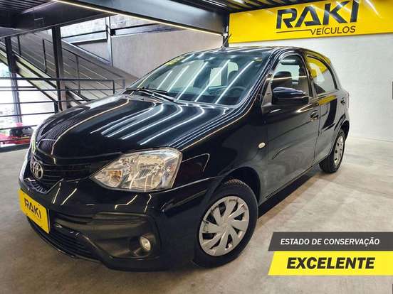 TOYOTA-ETIOS-2017