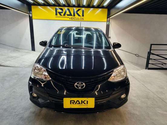 TOYOTA-ETIOS-2017