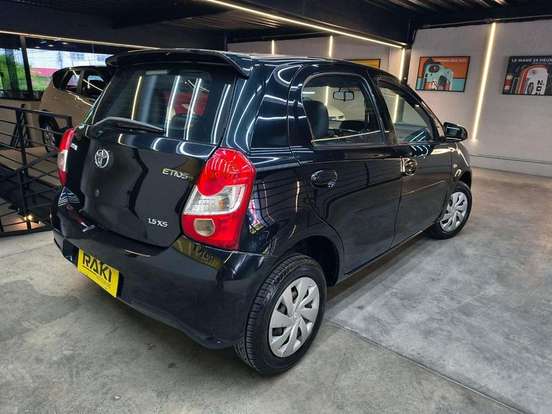 TOYOTA-ETIOS-2017