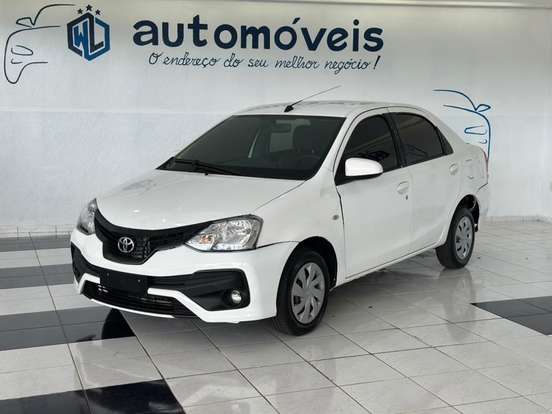 TOYOTA-ETIOS-2017