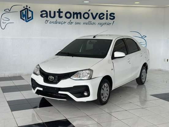 TOYOTA-ETIOS-2017