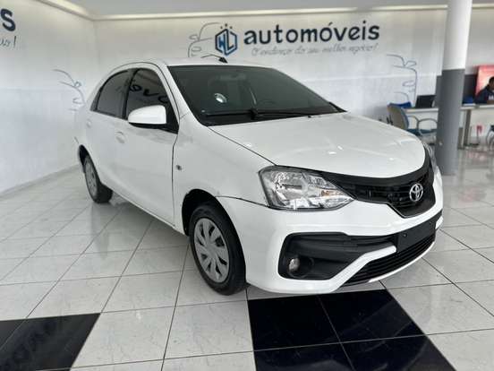 TOYOTA-ETIOS-2017