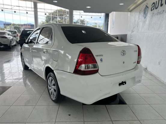TOYOTA-ETIOS-2017