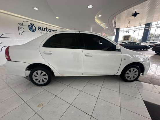 TOYOTA-ETIOS-1.5 XS SEDAN 16V FLEX 4P AUTOMÁTICO TOYOTA-ETIOS-2017
