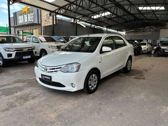 TOYOTA-ETIOS-1.5 XS SEDAN 16V FLEX 4P MANUAL TOYOTA-ETIOS-2015