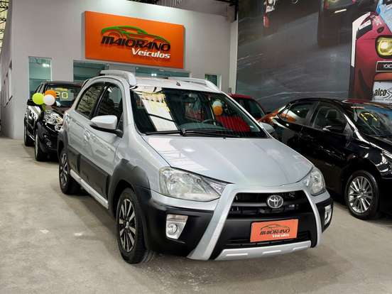 TOYOTA-ETIOS CROSS-2014