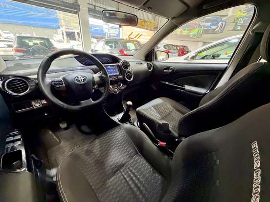 TOYOTA-ETIOS CROSS-2014
