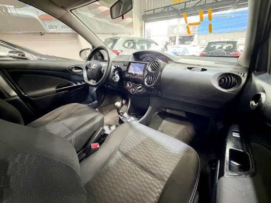 TOYOTA-ETIOS CROSS-2014