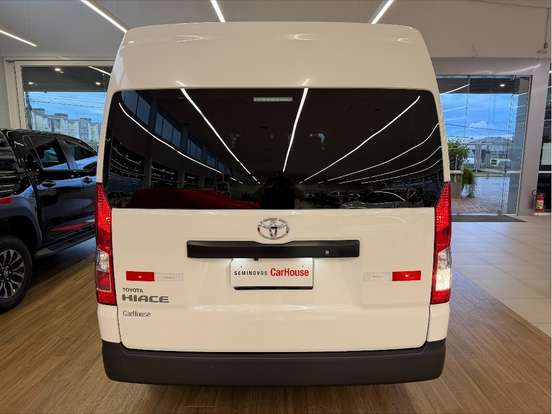 TOYOTA-HIACE-2024