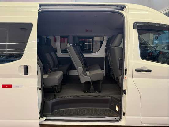 TOYOTA-HIACE-2.8 D-4D TURBO DIESEL MINIBUS 15+1 DX AUTOMÁTICO TOYOTA-HIACE-2024