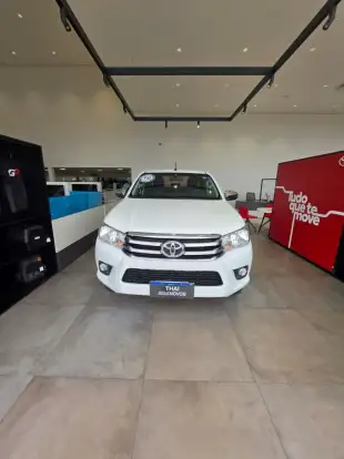 TOYOTA-HILUX-2017