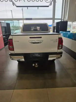 TOYOTA-HILUX-2017