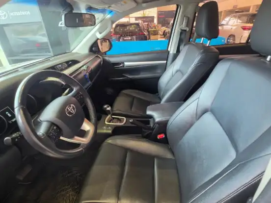 TOYOTA-HILUX-2.7 SRV 4X2 CD 16V FLEX 4P AUTOMÁTICO TOYOTA-HILUX-2017