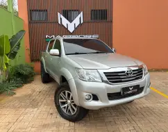 TOYOTA HILUX 2.7 SRV 4X4 CD 16V FLEX 4P AUTOMÁTICO TOYOTA HILUX 2.7 SRV 4X4 CD 16V FLEX 4P AUTOMÁTICO
